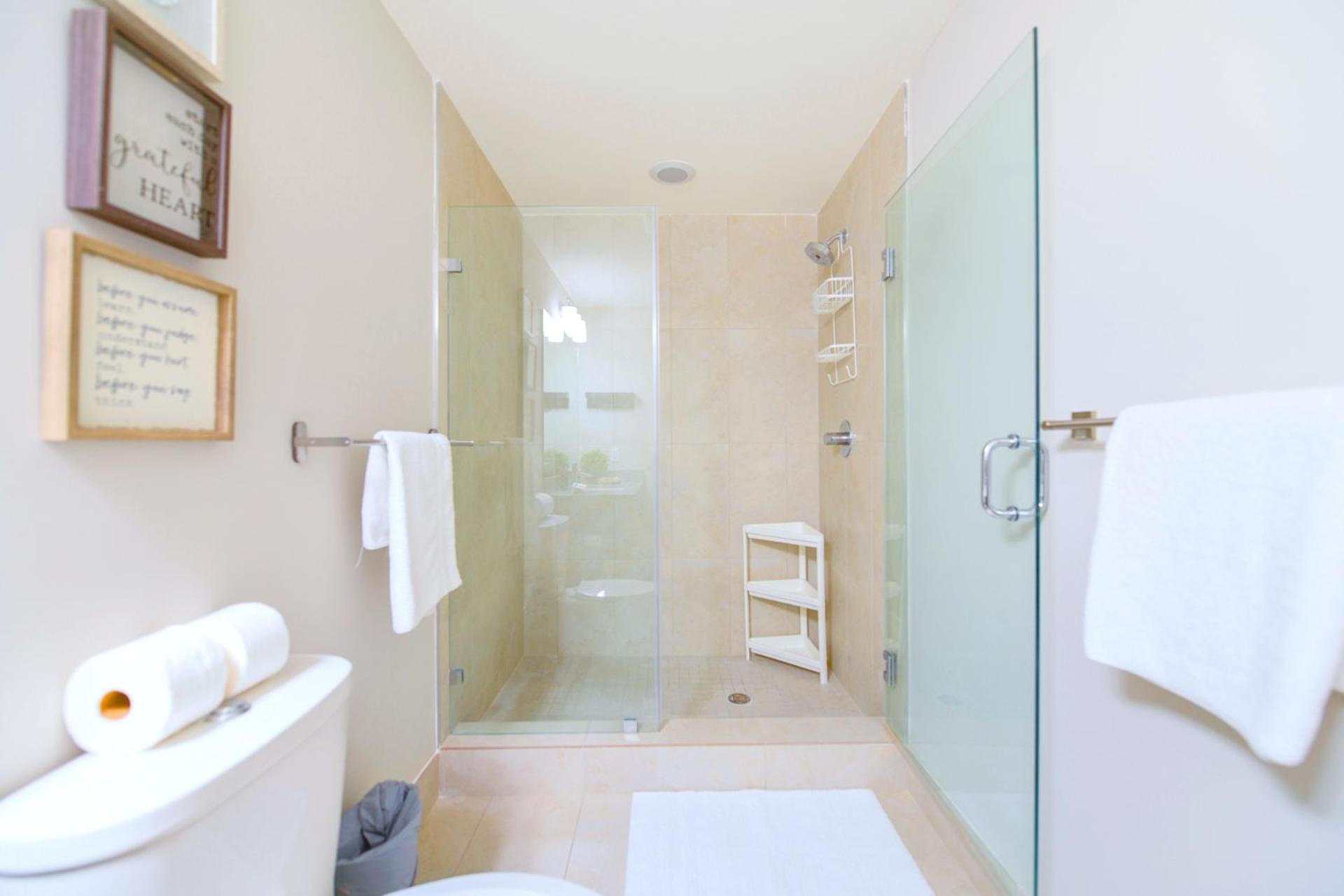 Modern Hotel With Pool & Gym In Prime Doral Location *