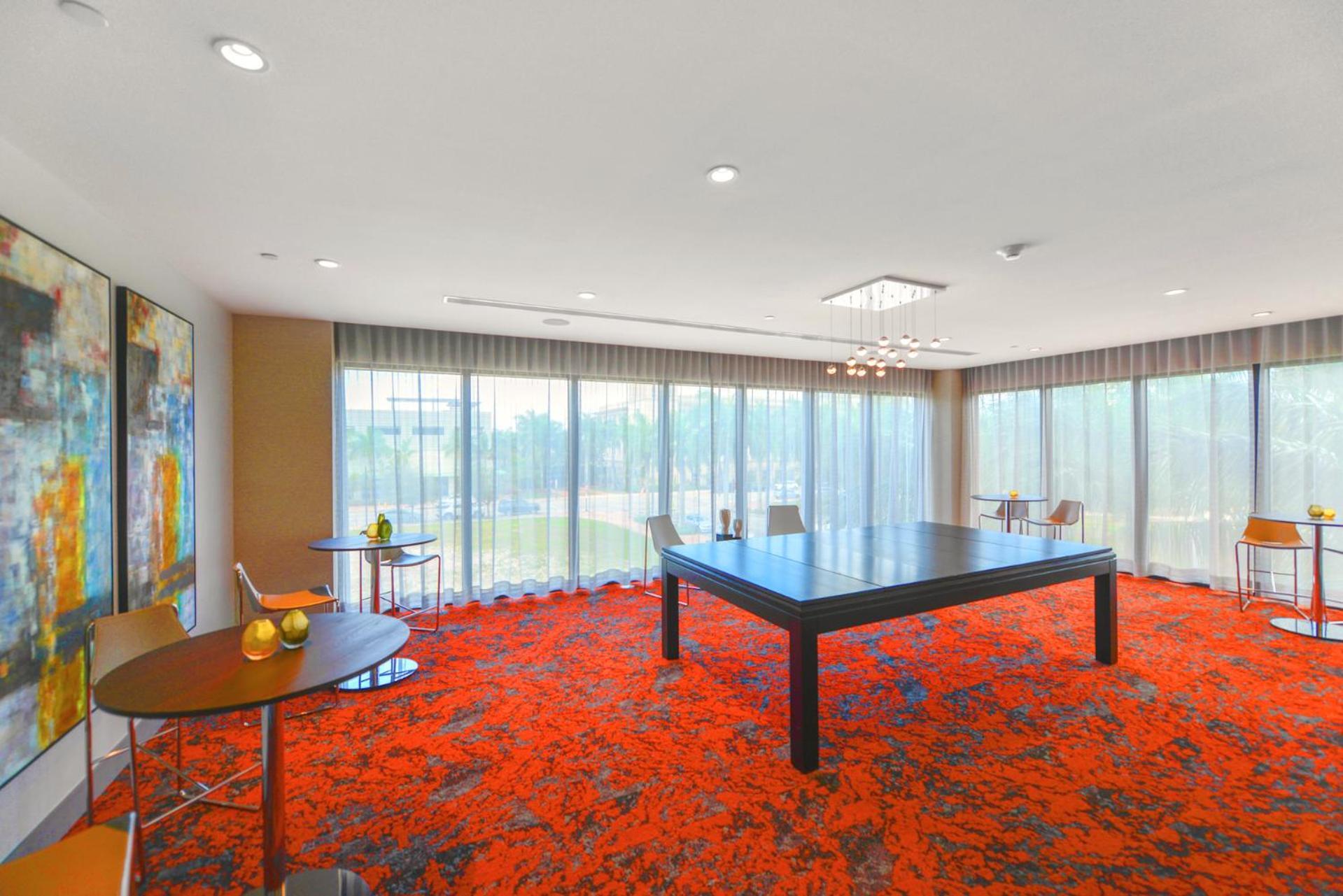 Modern Hotel With Pool & Gym In Prime Doral Location *