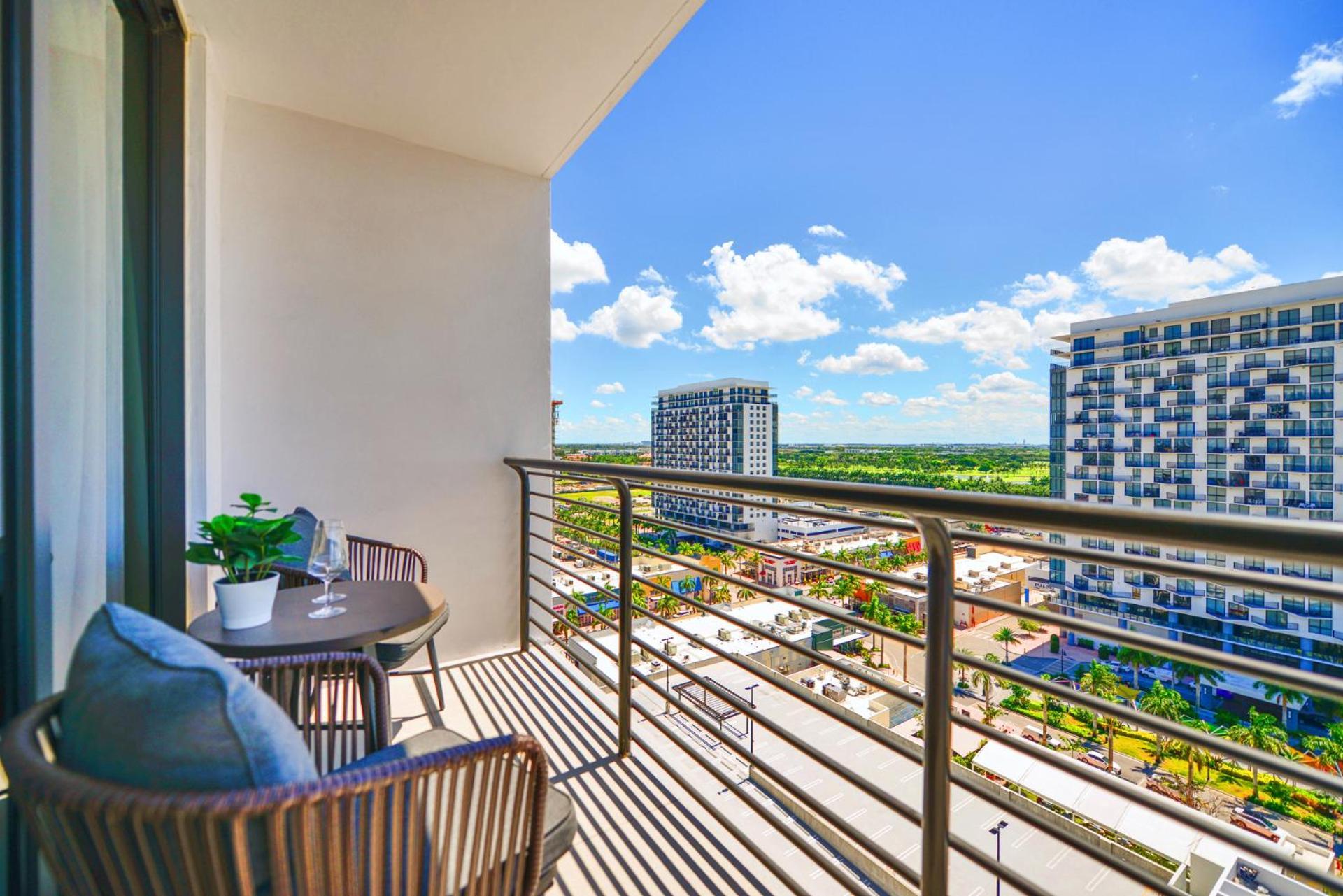 Appartamento Modern Hotel With Pool & Gym In Prime Doral Location Miami