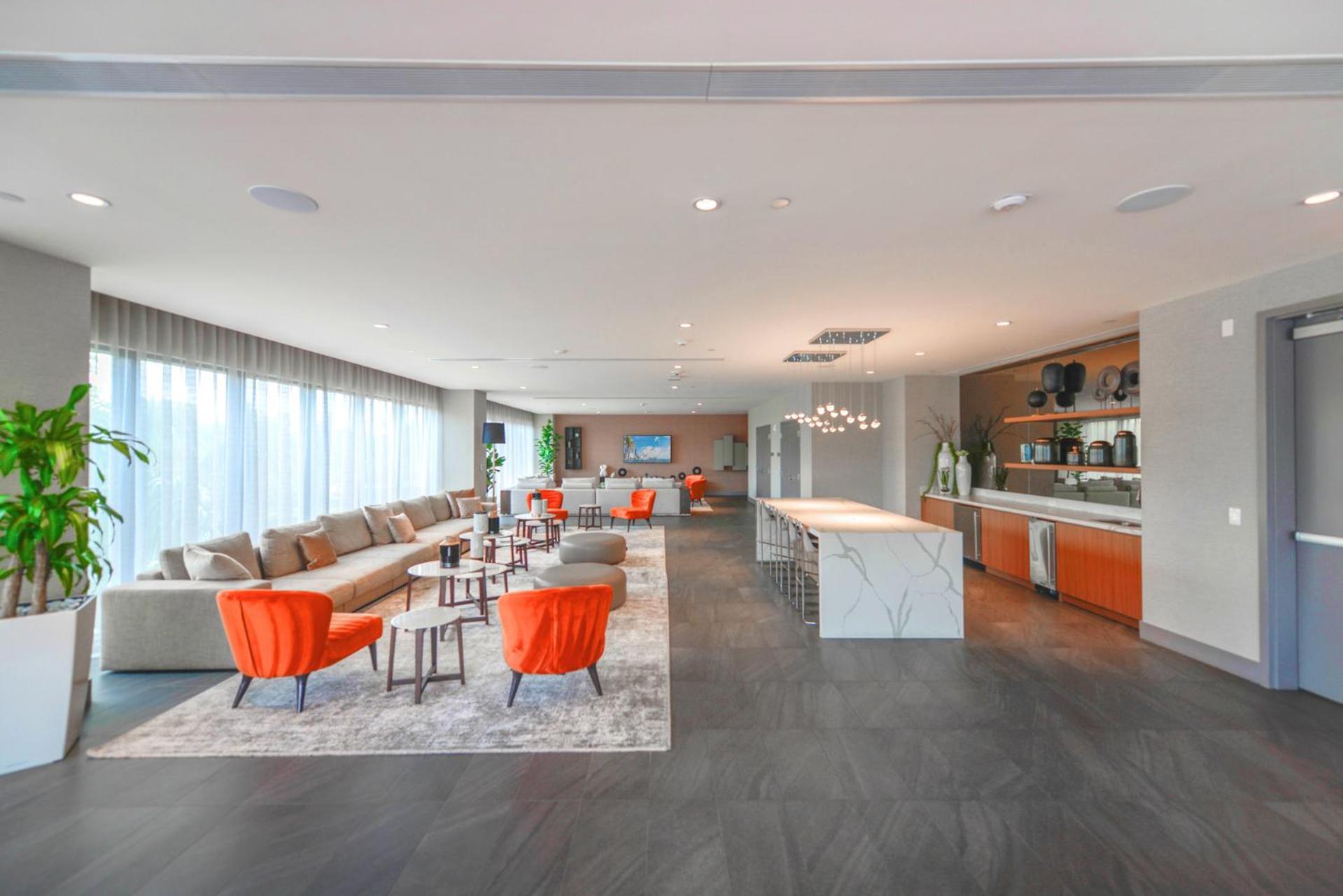 Modern Hotel With Pool & Gym In Prime Doral Location * Miami